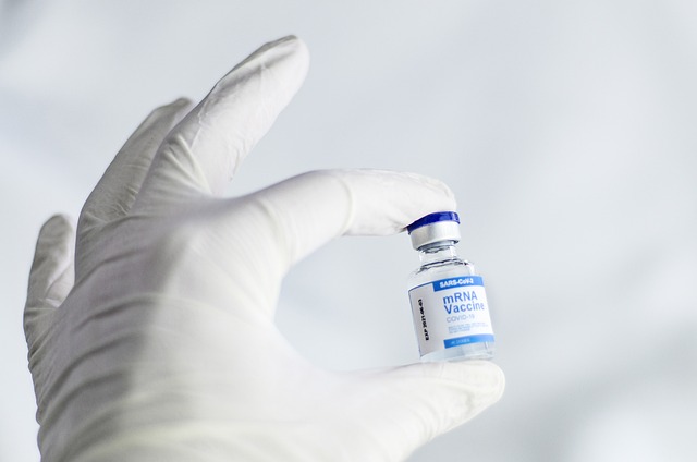 Ce efecte adverse poate avea vaccinul anti-COVID-19? / Foto: pixabay
