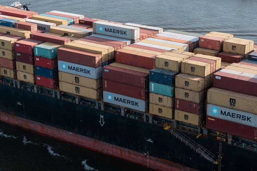 Antreprenorii români pot economisi timp și bani utilizând serviciile M3Cargo