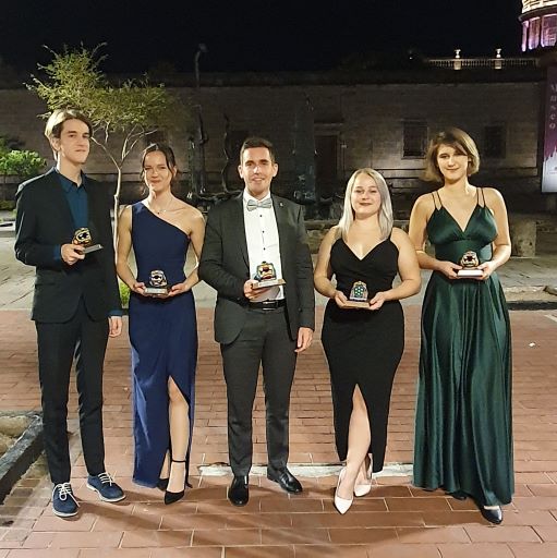 Câștigătorii competiție internaționale de studii de caz de la Mexic - patru studenți de la FSEGA / Foto: UBB