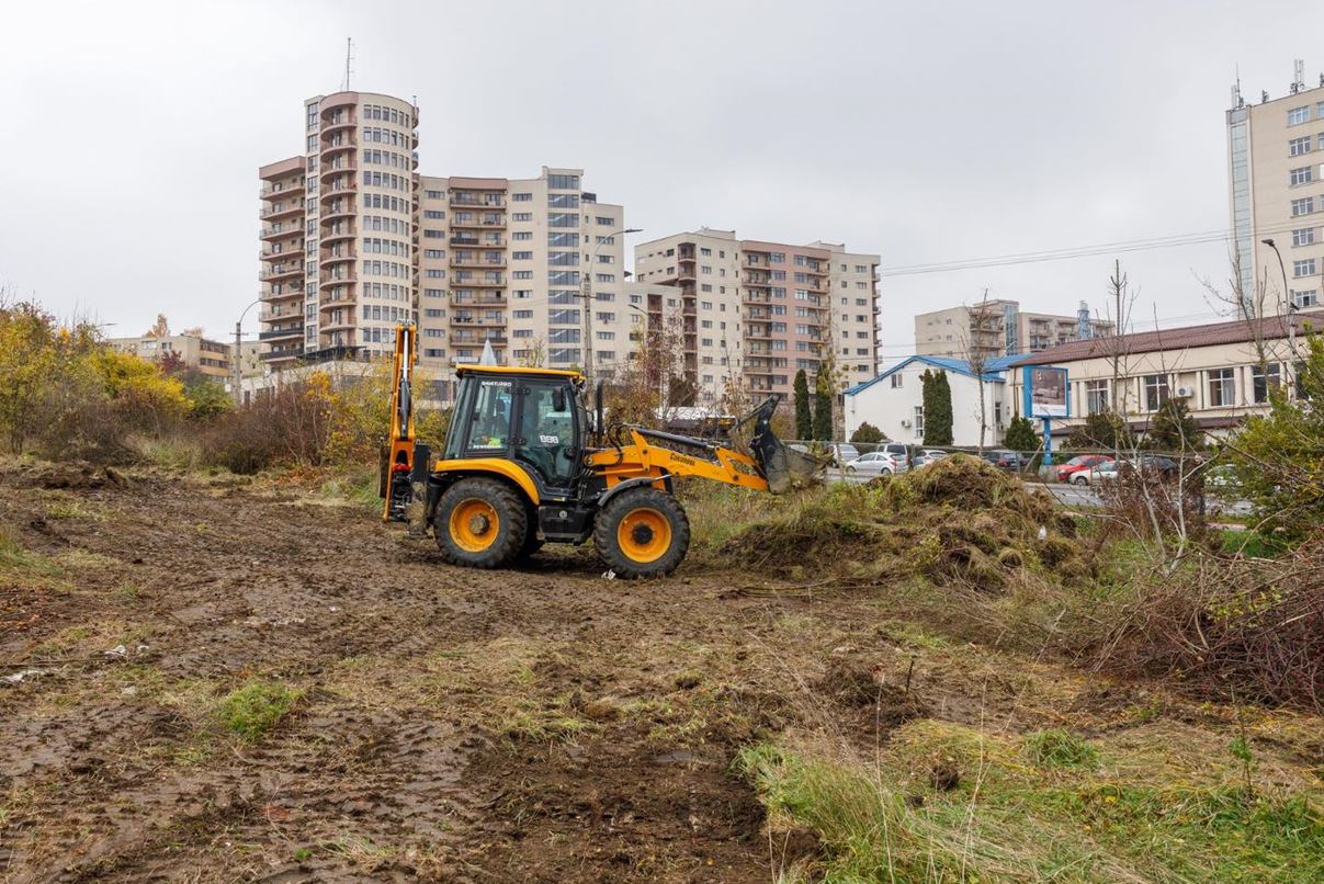 Lucrările la Parcul Observator din cartierul Zorilor au început joi