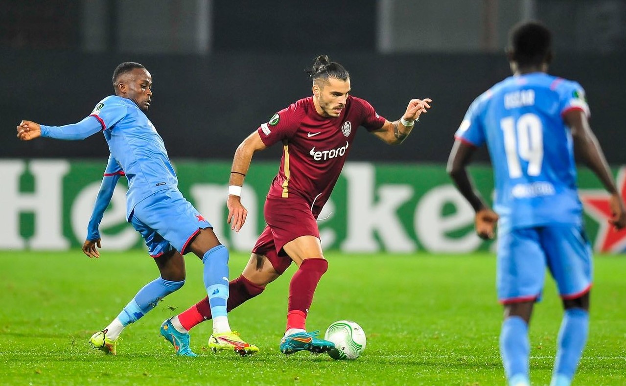 Clubul CFR Cluj a fost amendat de UEFA pentru comportamentul rasist al fanilor de la meciul de pe teren propriu cu Slavia Praga