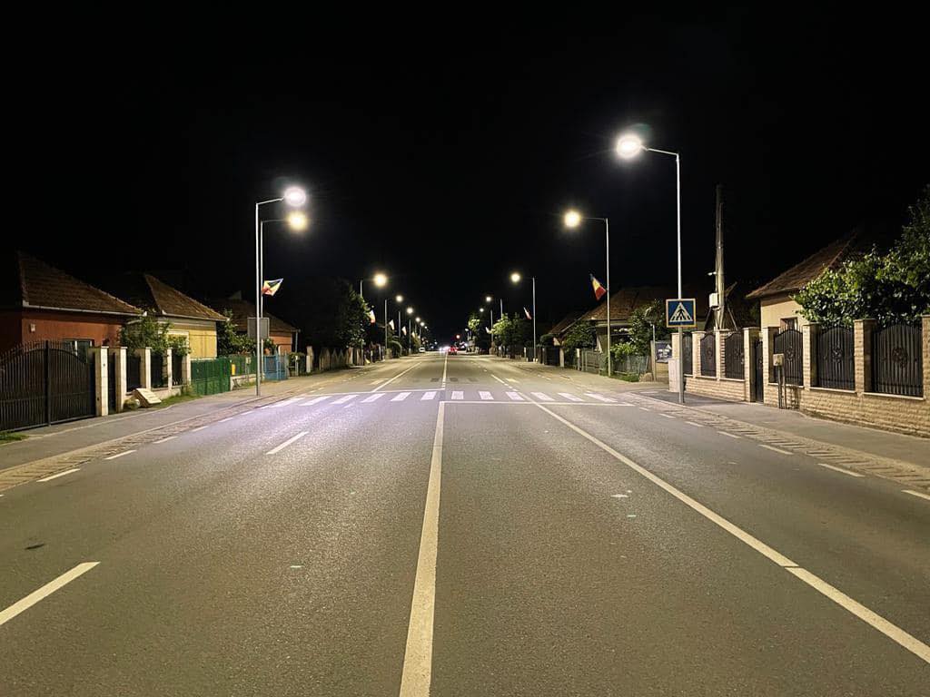 10 treceri de pietoni din Florești au fost suprailuminate în vară