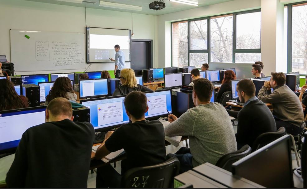 Pregătire digitală pentru profesori/ sursa foto: Facebook/ Municipiul Cluj-Napoca