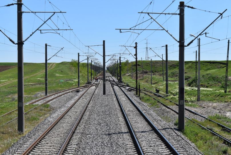 Viteza va fi crescută la 160 km/h la trenurile de călători care vor circula pe calea ferată Cluj - Oradea - Ungaria