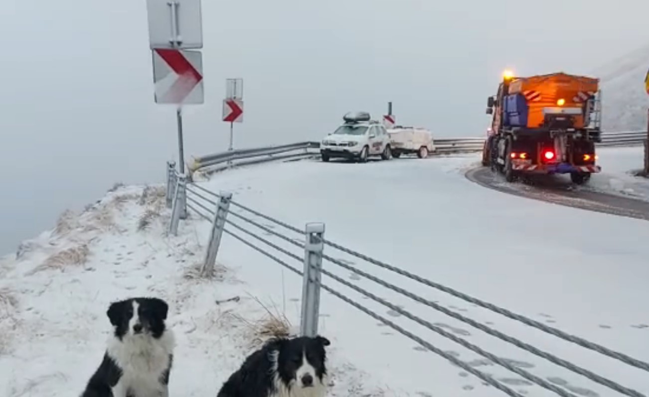 Imagini feerice pe Transfăgărășan/ FOTO: captură ecran video Salvamont Argeș/Facebook