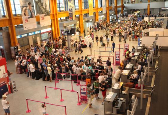 Colete cu substante dopante depistate de vamesii Aeroportului Cluj/ FOTO: captură Aeroportul Internațional Avram Iancu Cluj