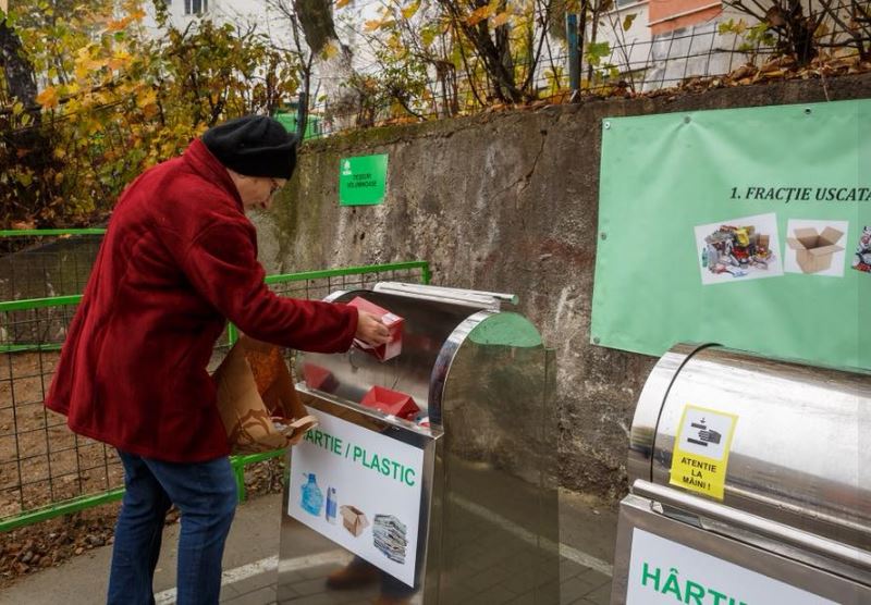 Colectare selectivă deșeuri în Cluj-Napoca/ captură foto Emil Boc Facebook