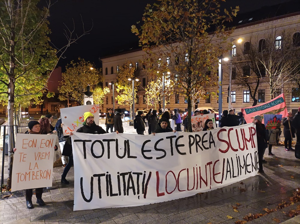 Protest în fața Prefecturii Cluj. Sursă foto Facebook Adrian Dohotaru