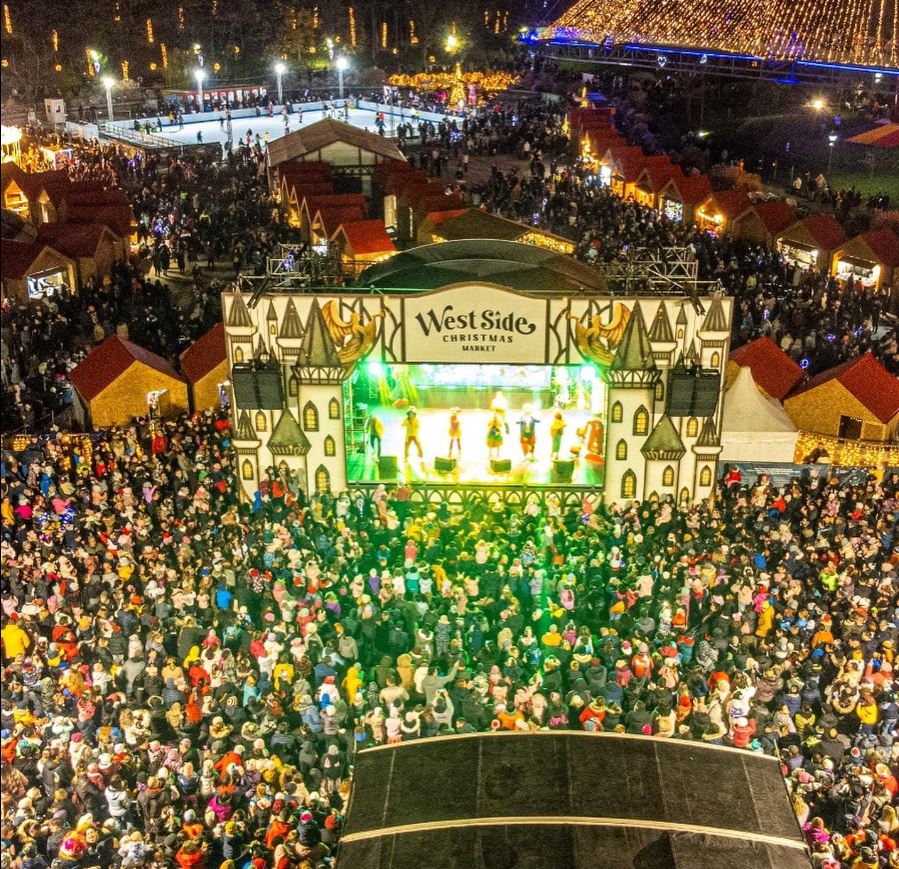 Târgul de Crăciun organizat de UNTOLD în Capitală s-a deschis vineri
