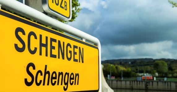 Peste 70% dintre români consideră că țara noastră merită să fie în Schengen/Sursa foto: Depositphotos.com