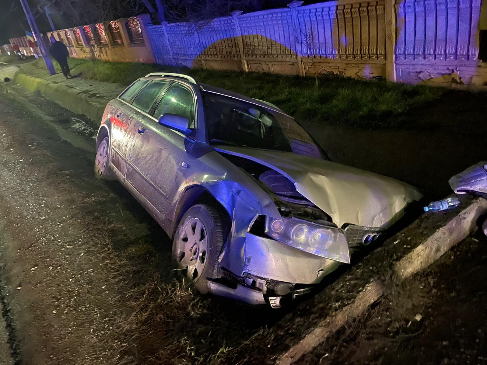 Mașină înfiptă într-un cap de pod la Urisor. Sursă foto IPJ Cluj