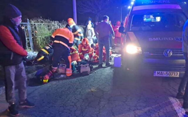 6 copii au fost loviți de o mașină pe trecerea de pietoni. Șoferul