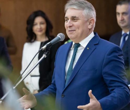Prima demisie în scandalul de plagiat al lui Lucian Bode/captură foto Lucian Bode Facebook.com