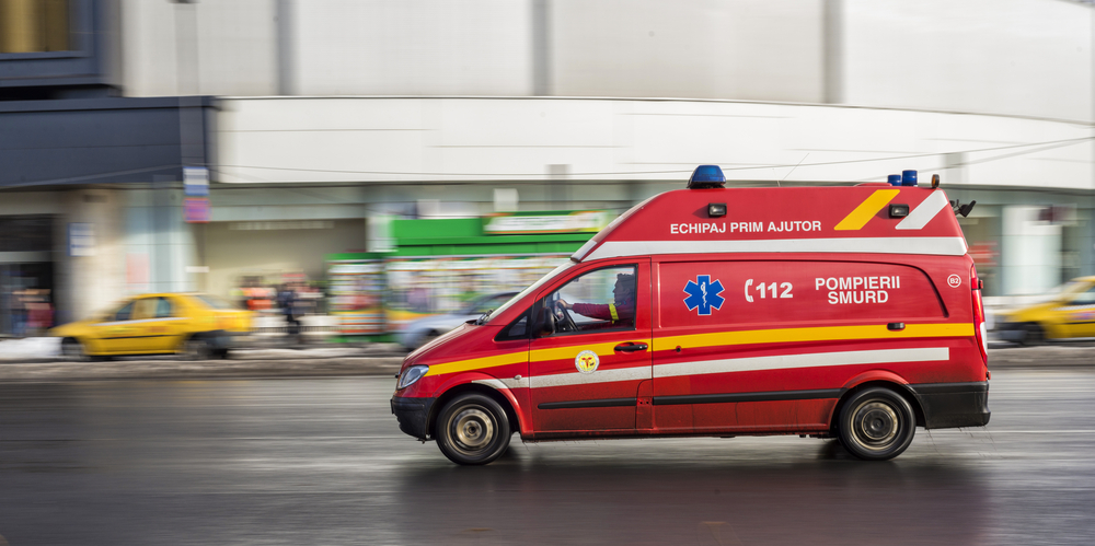 A murit fetița de 13 ani care s-a aruncat de la etajul 10 al unui bloc din BacăuFoto: Depositphotos.com