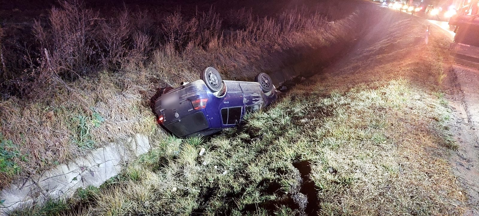 Mașina răsturnată în urma accidentului /FOTO: ISU Cluj