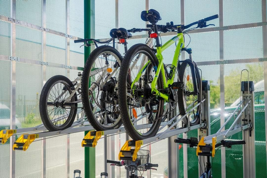 250 de locuri noi în parcările securizate pentru biciclete