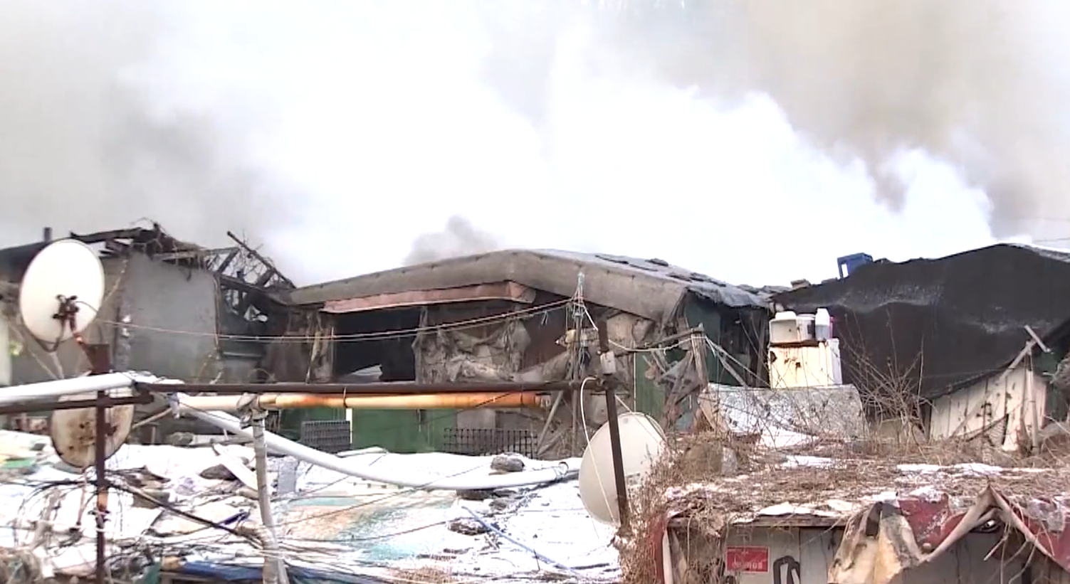 Circa 500 de persoane au fost evacuate vineri după izbucnirea unui incendiu într-un cartier sărac din capitala Seul