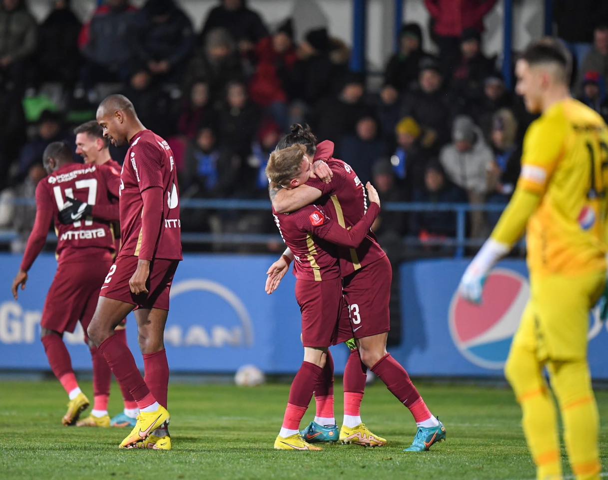 CFR Cluj  a învins Farul Constanța cu scorul de 3-0 /FOTO: CFR Cluj - Facebook