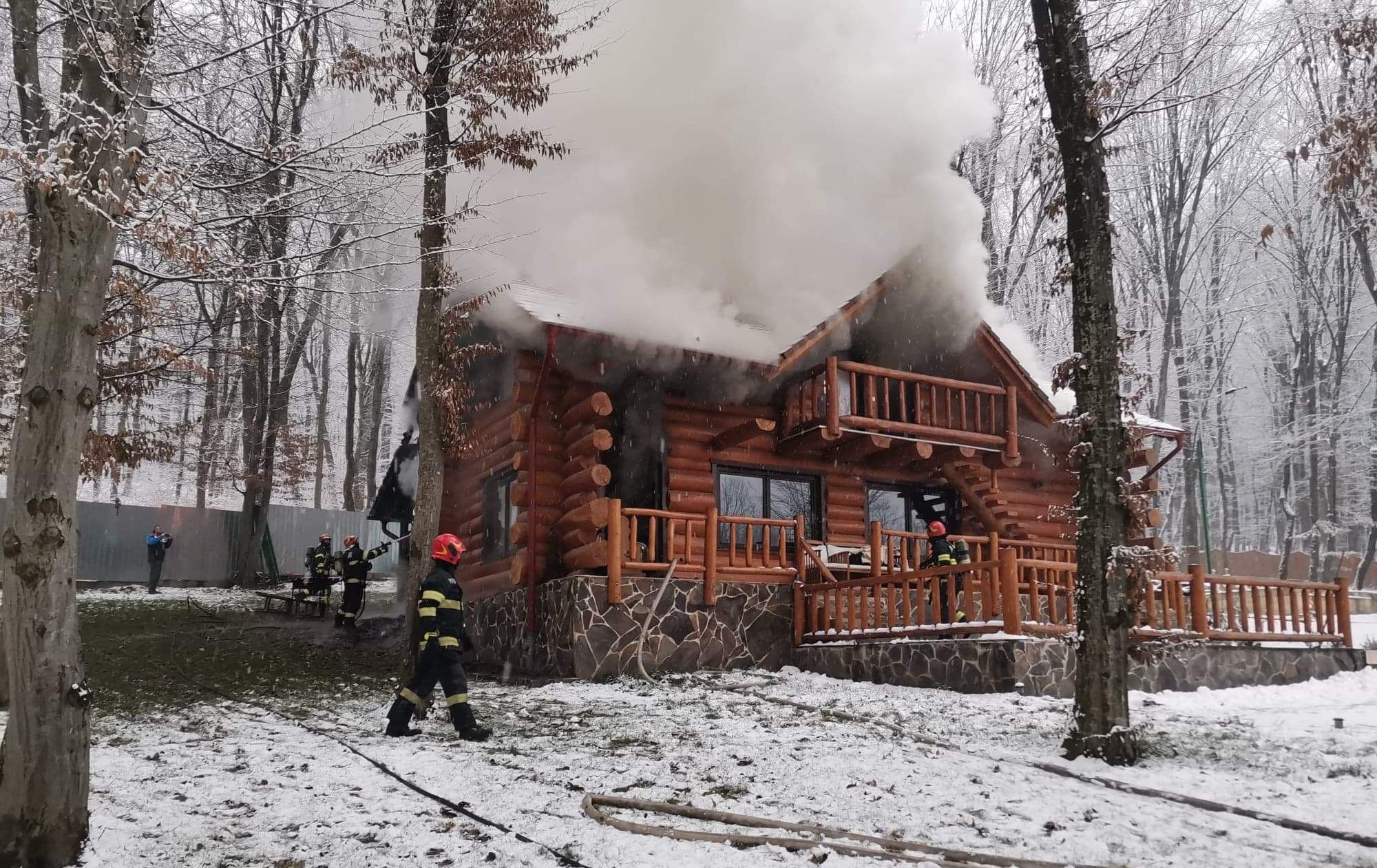 Un incendiu a izbucnit