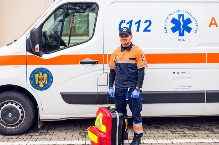 Asistent pe Ambulanța Cluj / Foto: Facebook - Cristian Marcu