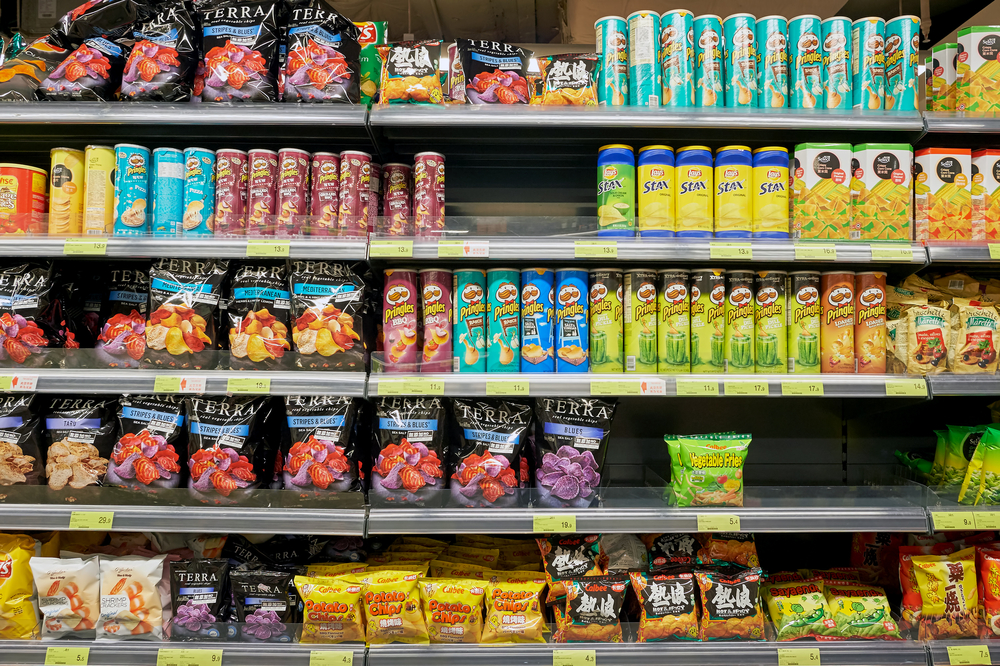 Chips-uri pe raft / Foto: depositphotos.com