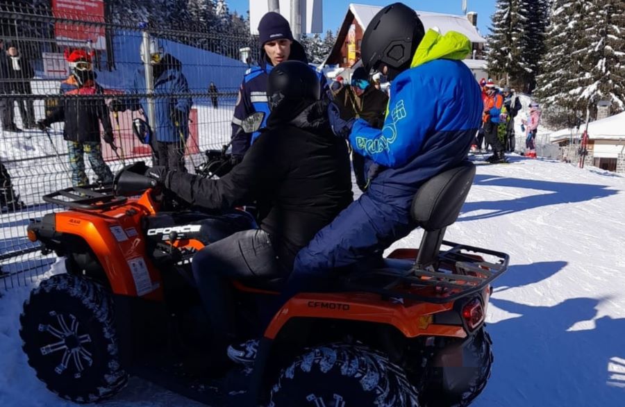 Un bărbat care se deplasa cu ATV-ul pe pârtiile de schi de la Predeal a fost sancţionat