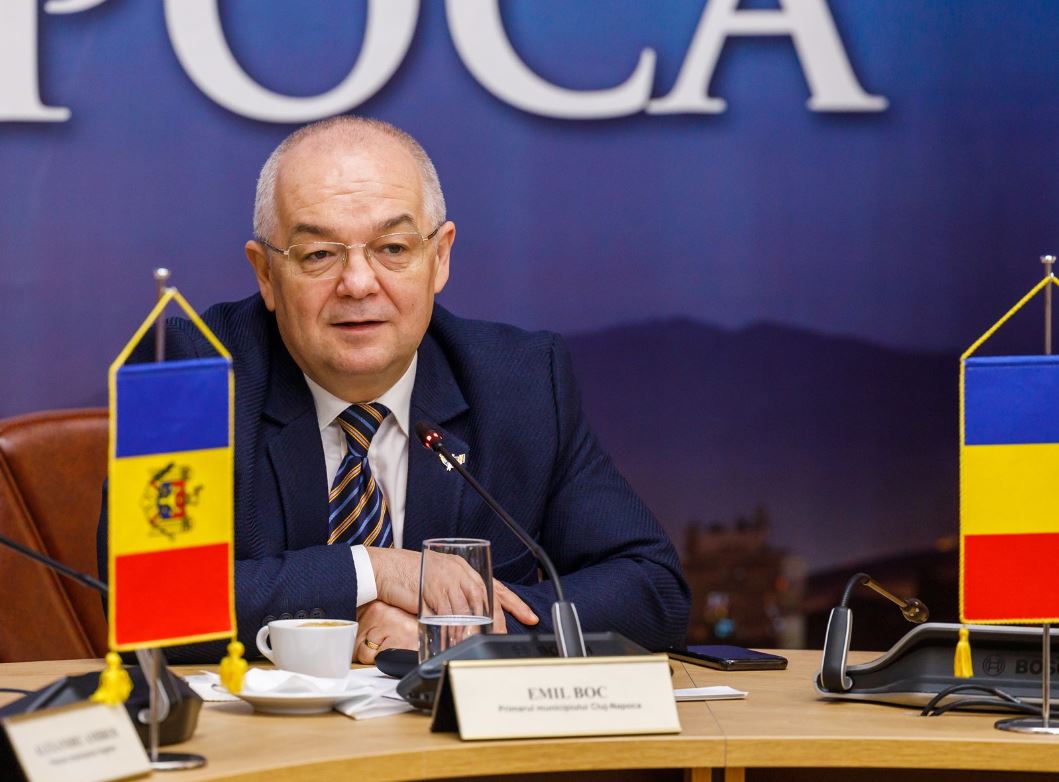 Emil Boc vrea să facă un grup de lucru pentru prevenție și pregătire în caz de cutremur / Foto: Facebook - Emil Boc