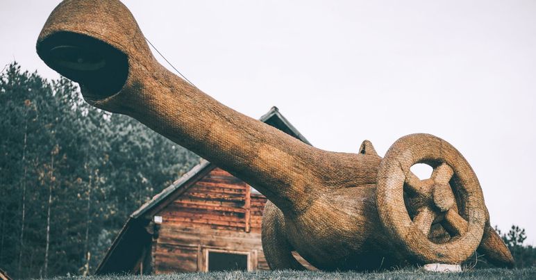 Ernő Bartha's Arkhai Sculpture Park / Facebook