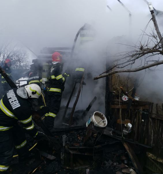 Un incendiu a izbucnit