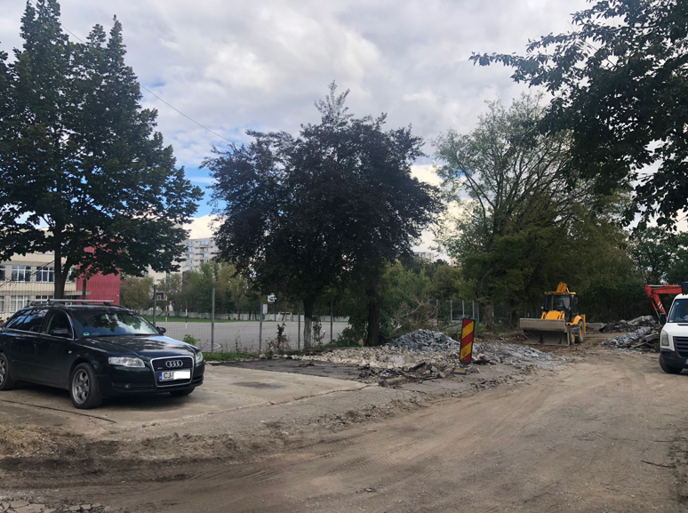 Demolare garaje în Gheorgheni - fotografie făcută la finalul lunii septembrie