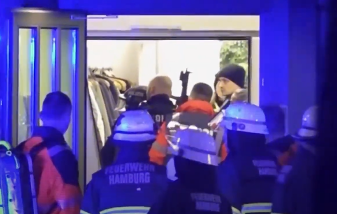 Mai multe persoane au fost ucise sau grav rănite cu focuri de armă