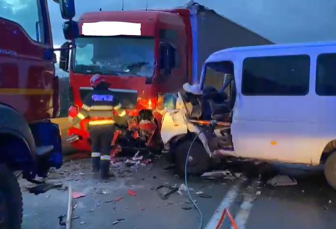Accident mortal la Poieni