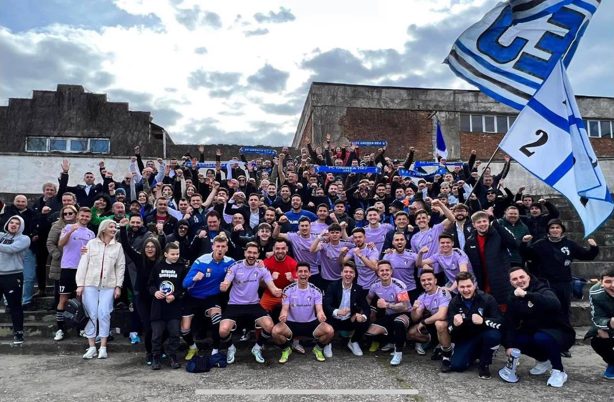 Unirea Dej a intrat în premieră în play-off-ul Ligii a 2-a /FOTO: Brigada Someșeană - Facebook