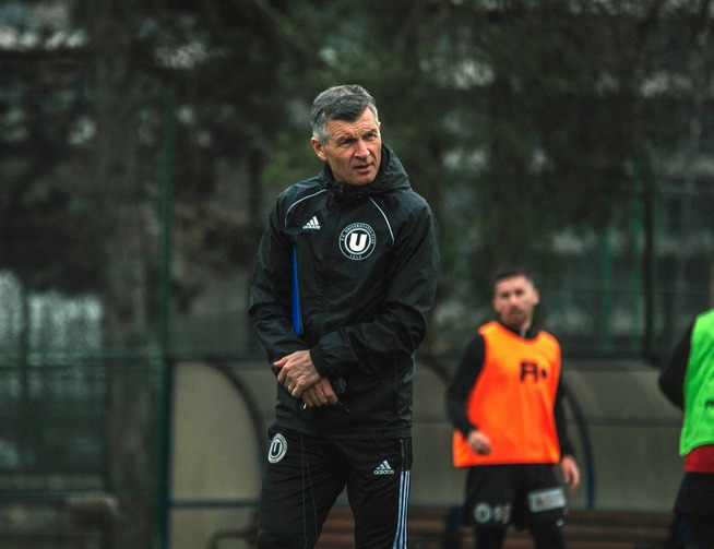 Ioan Ovidiu Sabău a revitalizat echipa de la venirea sa /FOTO: FC Universitatea Cluj - Facebook