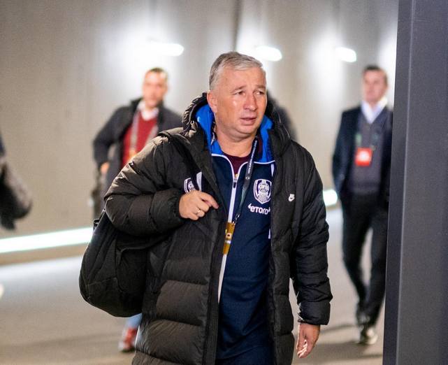 Dan Petrescu va semna un nou contract valabil până în 2029 /FOTO: CFR Cluj - Facebook