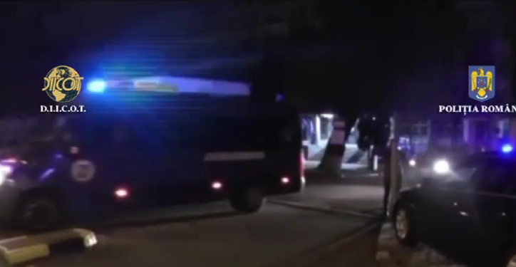 Percheziții la traficanți de droguri / Foto: DIICOT
