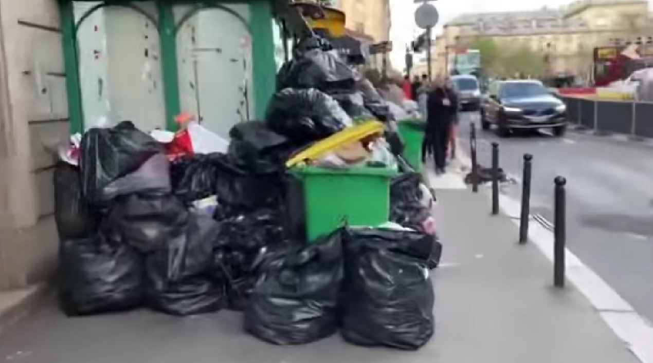 captură video Facebook Emil Boc