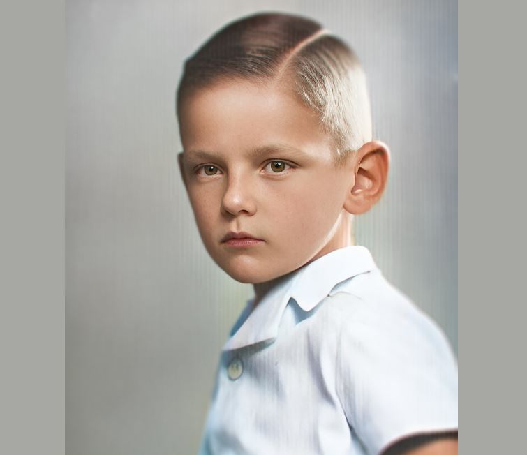 Florin Piersic când era copil / Foto: Istorie în culori - Facebook
