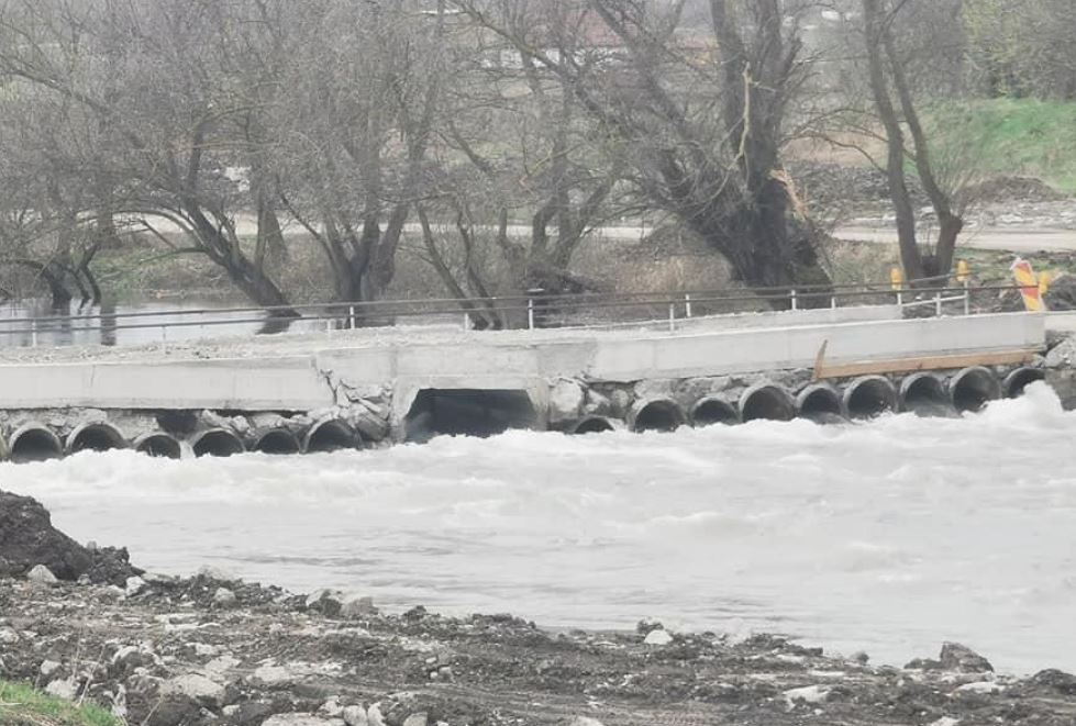 Pod crăpat la Bonțida / Foto: Facebook - Dana Hering