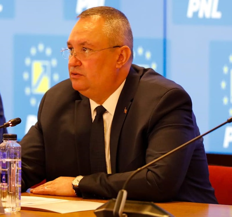 Premierul Nicolae Ciucă a anunțat noi măsuri de susținere a fermierilor și industriei de profil. FOTO: Facebook/ Nicolae Ciucă