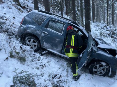Accident în locaitatea Beliș. Trei persoane au ajuns la spital/Foto: ISU Cluj