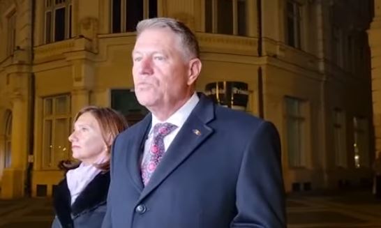 Președintele Klaus Iohannis a participat la Sibiu la slujba de Înviere/Foto: captură video