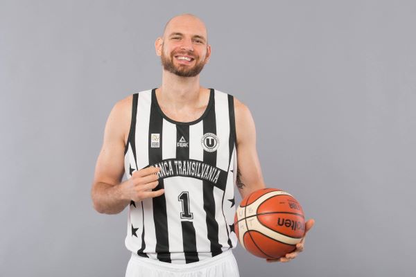 Vlad Moldoveanu în tricoul U-BT /FOTO: U-BT Cluj-Napoca - Facebook