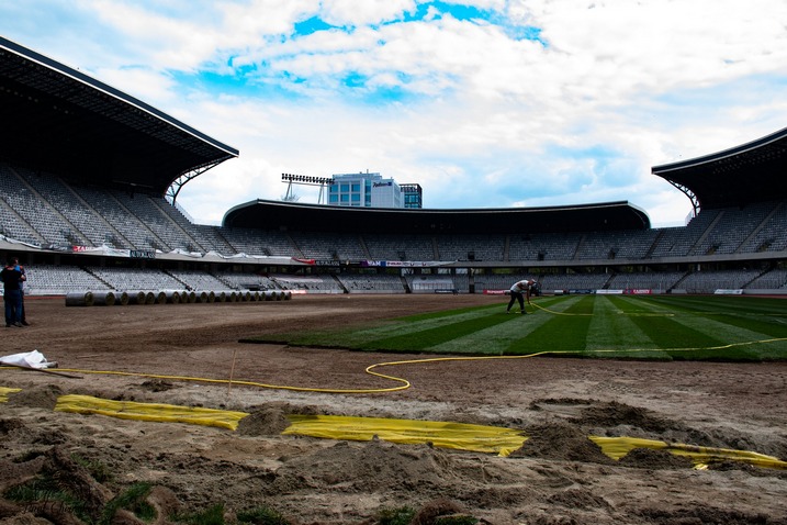 Gazonul de pe Cluj Arena pe 21 aprilie /FOTO: Paul Gheorgheci