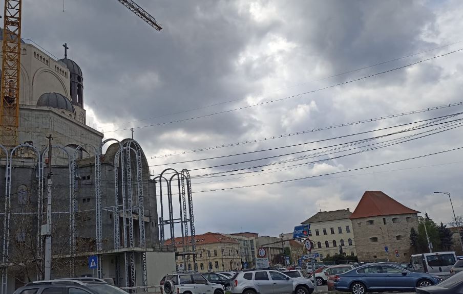 Parcare Piața Cipariu: Licitație pentru instalarea unui echipament de acces eficient și modern/Foto: monitorulcj.ro