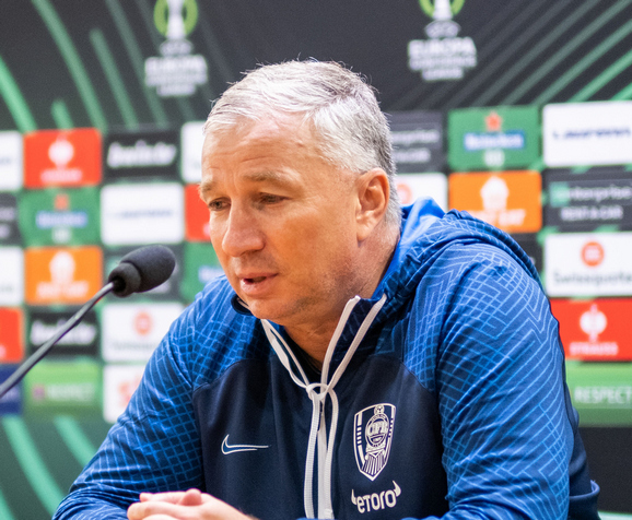 Dan Petrescu ia în considerare să plece din România la finalul acestui sezon /FOTO: CFR Cluj - Facebook