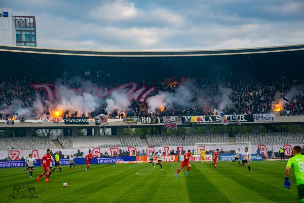 Atmosfera din semifinala cu UTA Arad /FOTO: Paul Gheorgheci