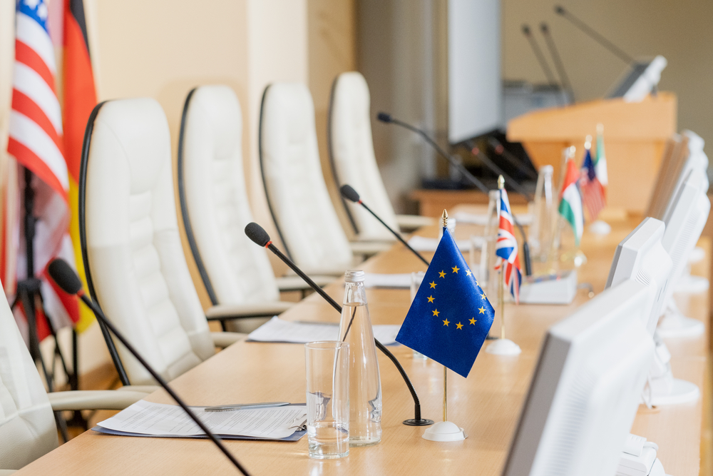 Statele din G7 datorează 13 trilioane de dolari /FOTO: depositphotos.com