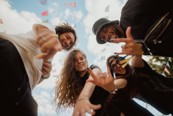 Pentru toți adolescenții ce își doresc să ajungă la Electric Castle