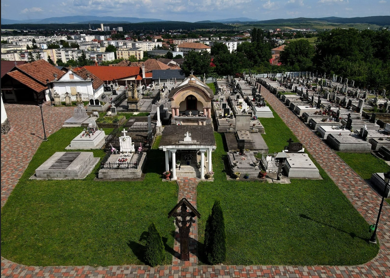 Cimitirul din Reghin în care odihnește Ion Chiricuță